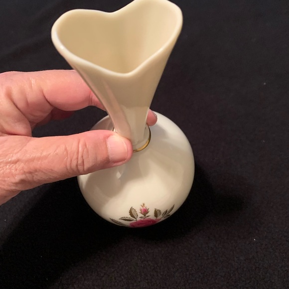 Final Price - Lenox bulb style bud vase - Picture 2 of 5